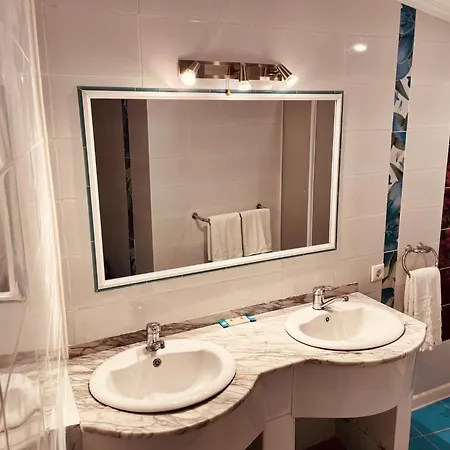 Diamond Hotel